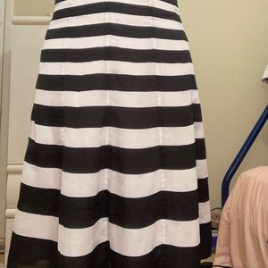 long black/white skirt white house black market